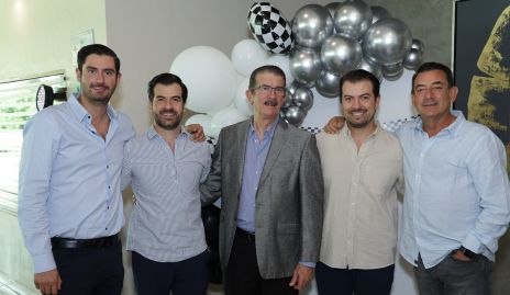  Leopoldo Córdova, Guillermo Muñiz, Guillermo Muñiz, Andrés Muñiz y Leopoldo Córdova.