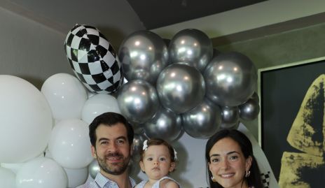  Guillermo Muñiz, Antonella Treviño, Lisa González, Emilia Muñiz y Max Muñiz.