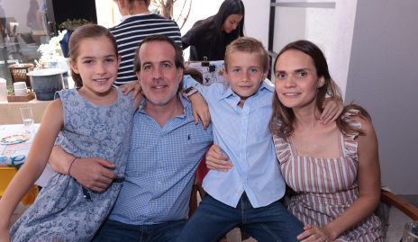  Carlota Trampe, Herbert Trampe, Diego Trampe y Myriam García.