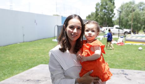  Bárbara Mejía con sui hija Bárbara Kasis.