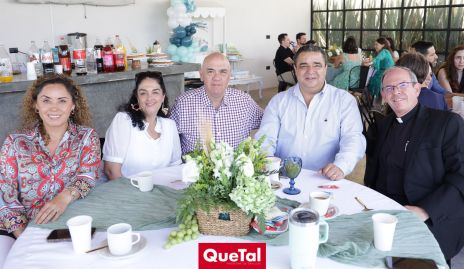  Lilia González, Carolina Abud, Javier González, Pepe González y Gabriel del Valle.