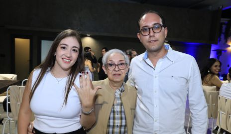  Yamilé Fontes, Laura Landa y José Guillermo Silva.
