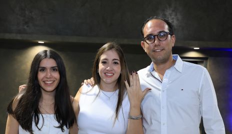 Melissa Hernández, Yamilé Fontes y José Guillermo Silva.