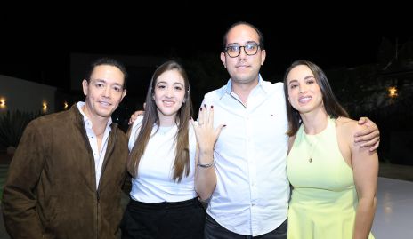  Chino Romo, Yamilé Fontes, José Guillermo Silva y Carolina Silva.