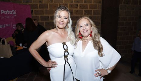  Silvia Quiñones y Aracely Arriaga.