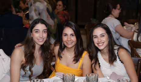  Paula Pérez, Bety Lázaro y Valeria Navarro.
