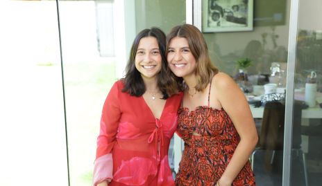  Paola y Regina Martínez Cadena.