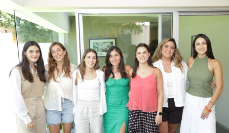  Ana Ceci Labarthe, Priscila Martínez, Fer Del Valle, Andrea Salazar, Paty Leos, Carlota de la Garza y Ximena Nieto.