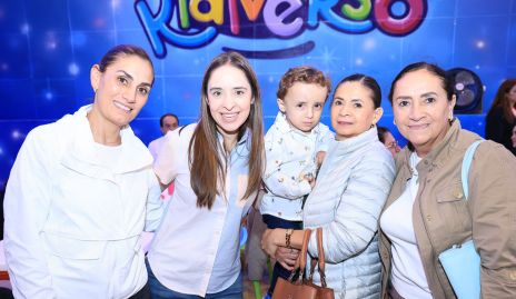  Lolita Noyola, Daniela Pérez, Lolita Alba y Guillermo Noyola.
