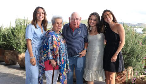  Maricecy Herrera, Elsa Bremer, Juan Bremer, Ximena Elorduy y Ana Claudia Bremer.