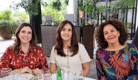  Claudia Bremer, Dulce María Herrera y Marcela.