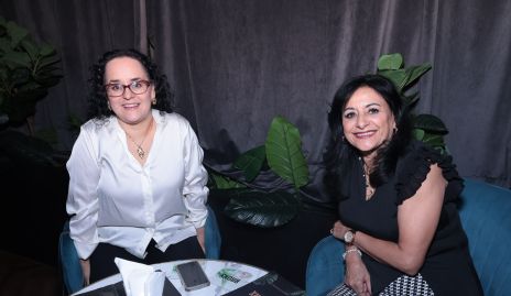  Mónica Sandoval y Alicia Villalobos.