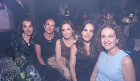  Vanessa Galarza, Carla Velasco, Montse Lozano, Lucía Oropeza y Guille Guerra.