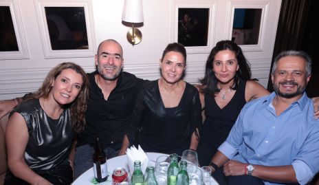  Verónica Subirana, Manuel González, Fernanda Félix, Kenia Barrios y Miguel Delgado.