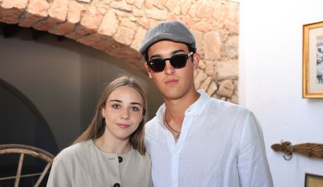  Joaquina Morales y Esteban Artolózaga.