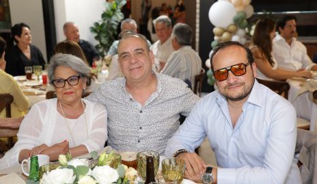  Isabella Alfaro, Miguel Alfaro y David Hernández.