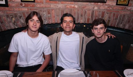  Sebastián Veliz, Mario Veliz y Marcelo Sarquis.