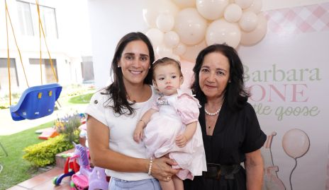  María Rosa Mejía, Bárbara Kasis y Rosa María Maza.