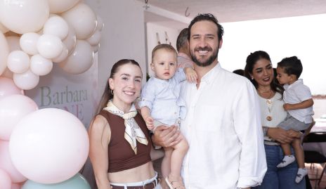  Ana Gaby Ibarra, Sebastián Valley  Rodrigo Valle.