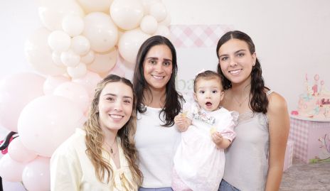  María Galán, María Rosa Mejía, Bárbara Kasis y Daniela Galán.