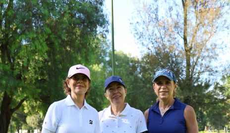  Norma Pardo, Rebeca y Gaby Godínez.