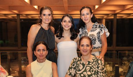  Gris Reynoso, Sofía Padilla, Mariana Haro, Claudia Reynoso y Marcela Reynoso.