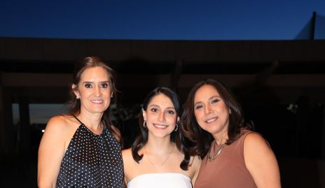  Gris Reynoso, Sofía Padilla y Mónica Ayala.
