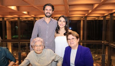  Diego Quintanar, Sofía Padilla, Chuy y Mercedes.