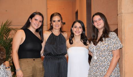  Sofía Quintanar, Gris Reynoso, Sofía Padilla y Carola Quintanar.