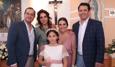  Christian Almazán, Fer Castillo, Marcela González, Edgar Garduño y Eugenia Garduño.