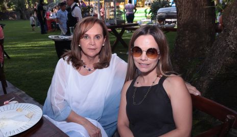  Lucy Villanueva y Arlette Robles.