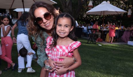  Fer Castillo con su hija Macarena.