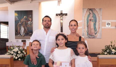  Luis Escalante, Maritza Rocha, Luis Escalante, Eugenia Garduño y Regina Escalante.