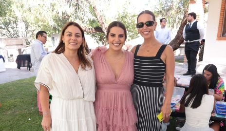  Carla Rocha, Marcela González y Maritza Rocha.