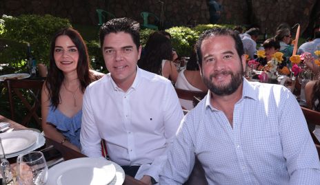  Estefanía Zaldívar, Alexander Becker y Pablo Guerra.