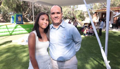  Ximena Ochoa y Enrique Ochoa.
