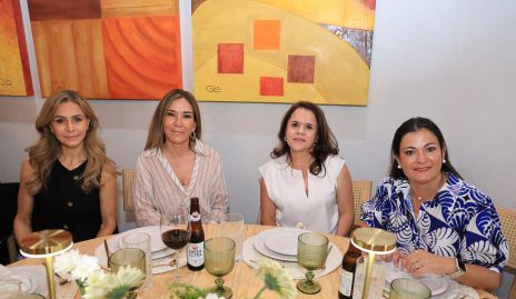  Olga Suárez, Martha Bernea, Alma Goldaracena y Elsa Lozano.