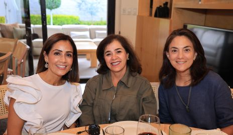  Came Stevens, Aranzazú Rodríguez y Paty Macías.
