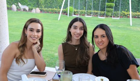  Mari Del Valle, Paula Pérez y Andrea Lázaro.