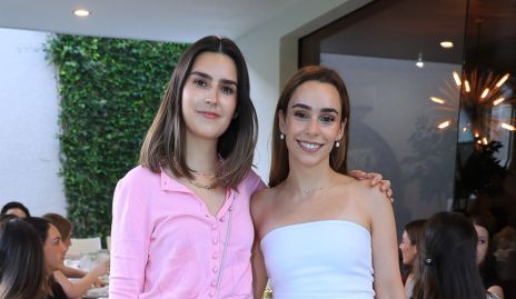  Isa Pérez y Mari Del Valle.