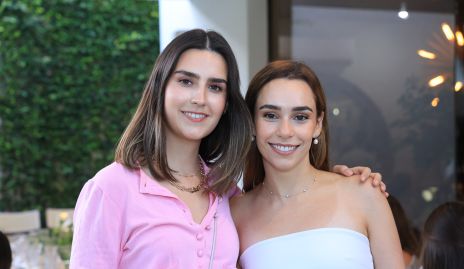  Isa Pérez y Mari Del Valle.