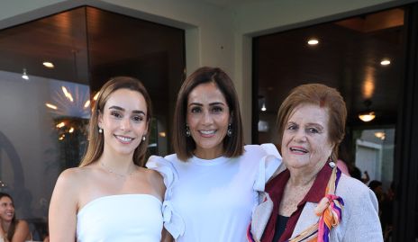  Mari Del Valle, Came Stevens y Marcelle Del Valle.