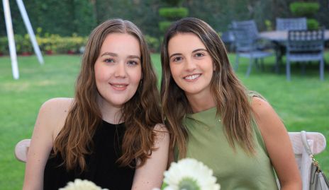  Mari Carmen Mendizábal y Melissa Meade.