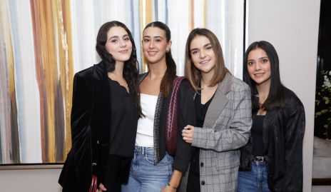  Sigrid Zendejas, Isa Gutiérrez, Claudia Torres y Sofi Monzón.