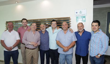  Fernando Anaya, Óscar López, Sergio López, Wilfrido Martínez, Aldo Martínez, José Ángel Morales, Gustavo Martínez y Adrián Martínez.