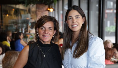  Ale Alcalde y Adriana Estrada.