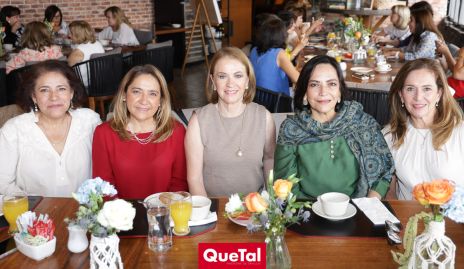  Yolanda Martínez, Alicia De la Rosa, Rocío Gómez, Lucía Betancourt y Mónica Dorador.