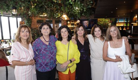  Lucía Estrada, Gabriela Borbolla, Adriana Díaz de León, Adriana Milán, Montserrat Lozano y Ana González.
