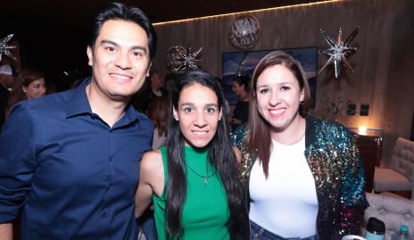  Erick Sánchez, Ale González y Ana Lucía González.