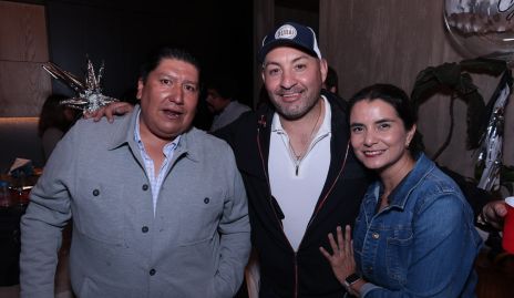  René Díaz, Leonardo Hurtade y Elisa Montecinos.
